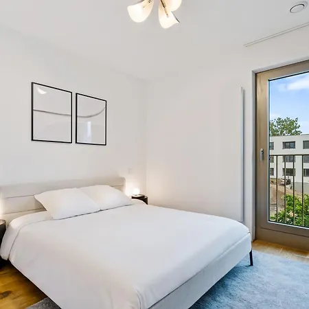 Spacious 2br In Belval - City Views & Smart Tv