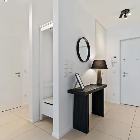 Apartment Spacious 2br In Belval - City Views & Smart Tv